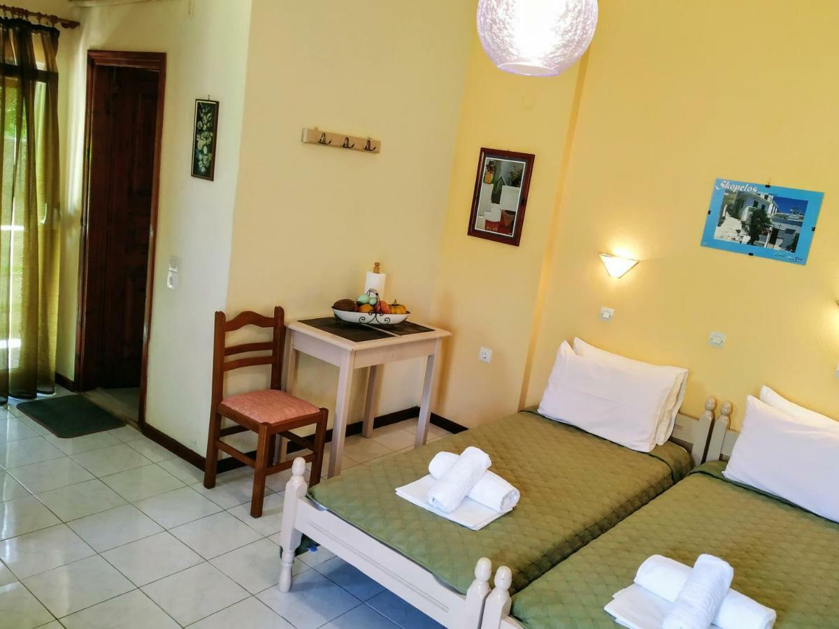 Studios Filippos Bandar Skopelos Luaran gambar