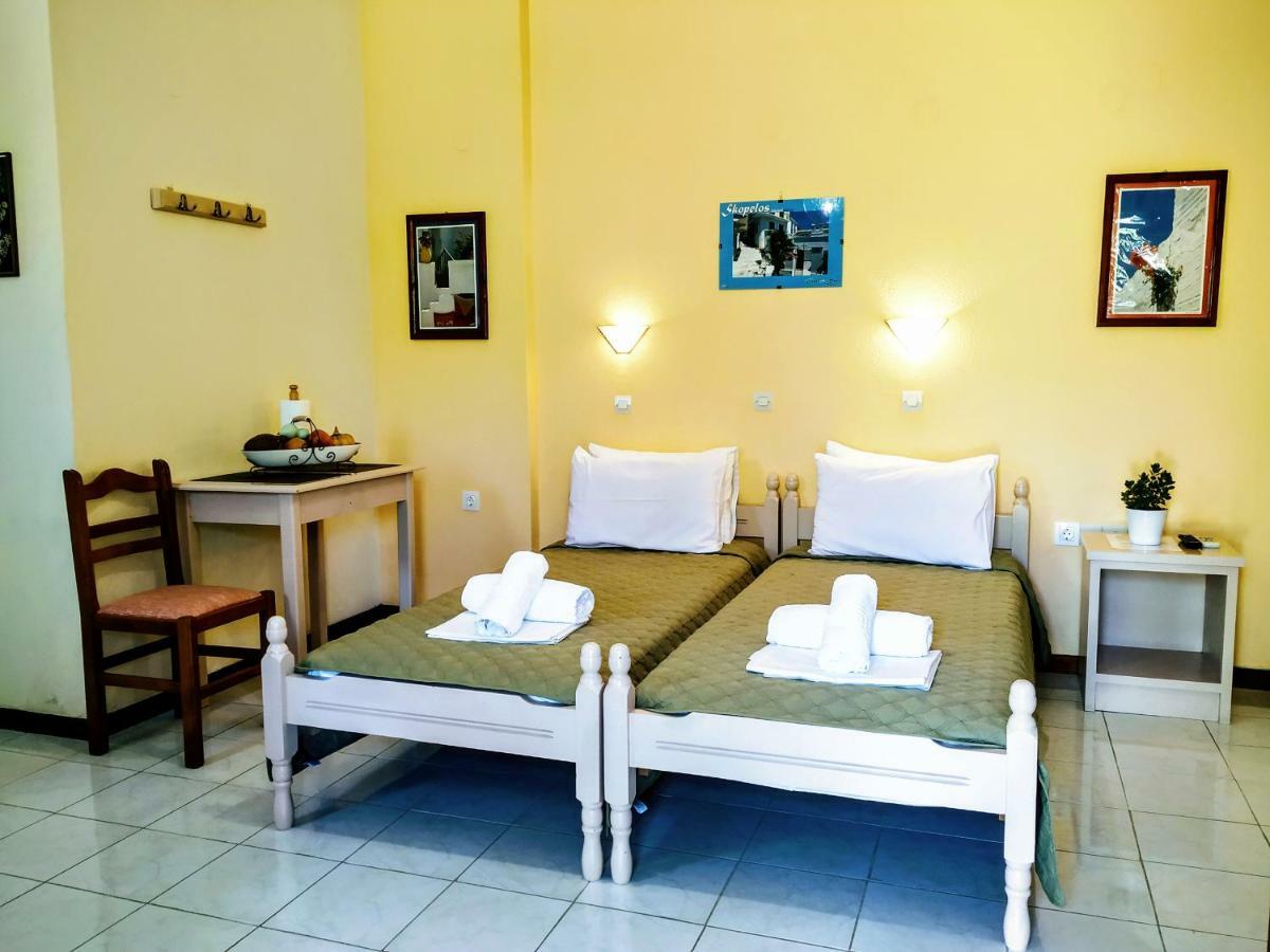 Studios Filippos Bandar Skopelos Luaran gambar